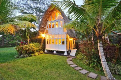 Stunning View In Marvelous 1BR Villa Close to Ubud
