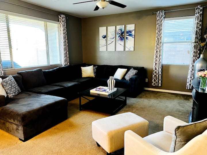 Spacious 3 Br In Central Area And Close To Phx - Maricopa, AZ