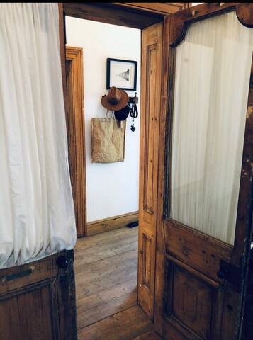 Viktoriansk hus med mycket själ och öppna ytor gallery image 3