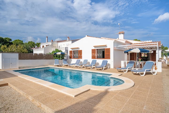 The website for La Villa Company managed Airbnb listing 3