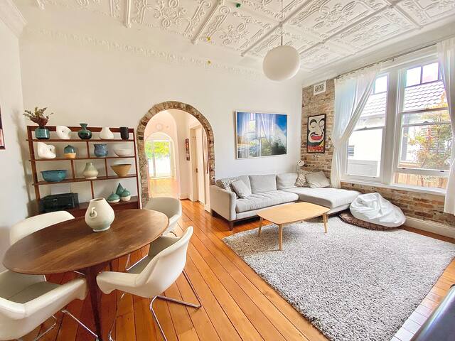 3 Bedroom Home with Pool. Walk to the Beach! gallery image 2