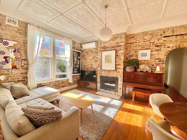 3 Bedroom Home with Pool. Walk to the Beach! gallery image 3