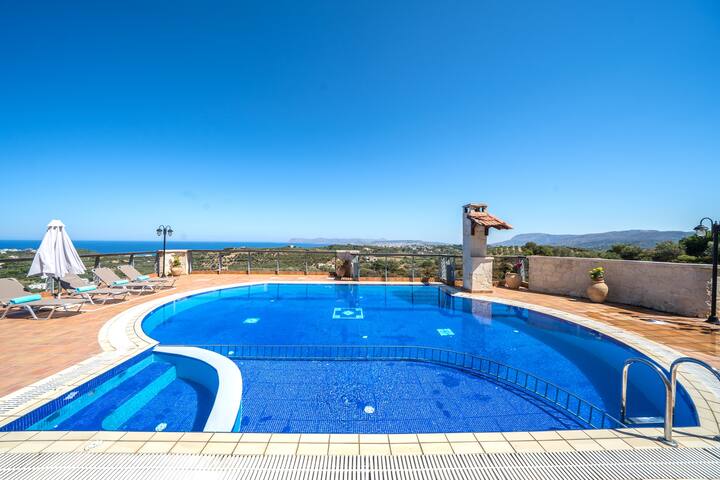 5′ to Beach / 2 Private Pools / 6 Bedrooms / BBQ gallery image 3