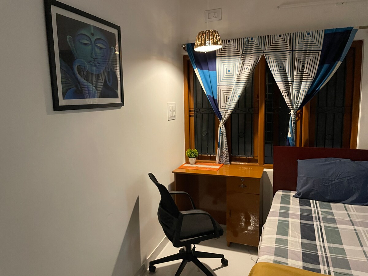 Уютна спалня