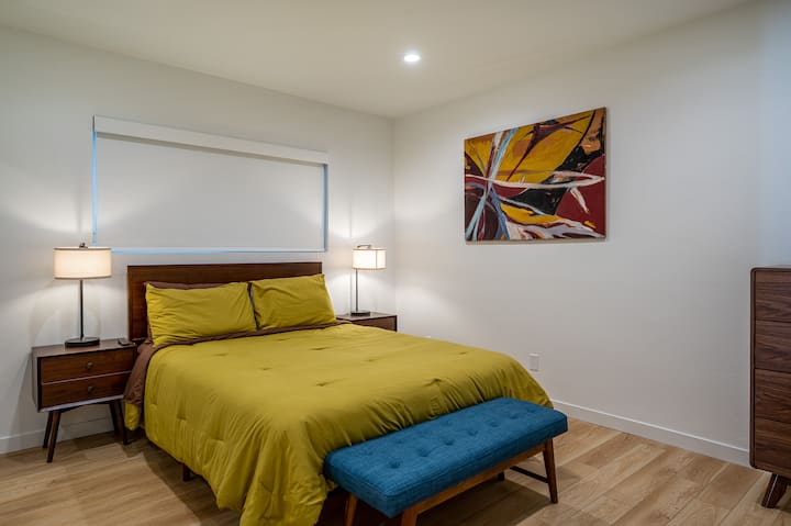 Dhomë gjumi e dytë me krevat "Queen Size Memory Foam"
