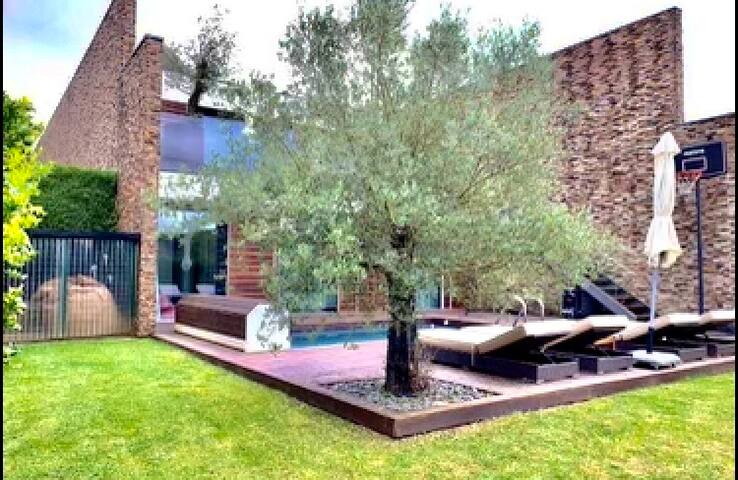 Golf Porto getaway 4 bedroom Villa gallery image 3