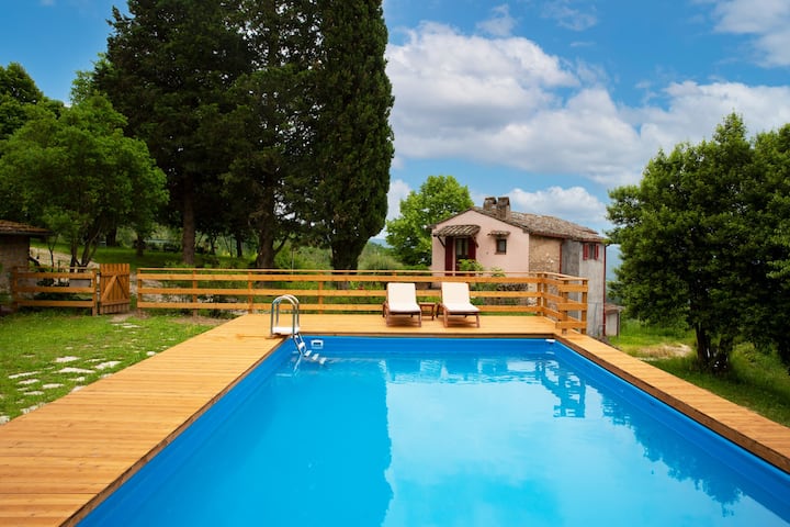 Umbrian country house with panoramic views.