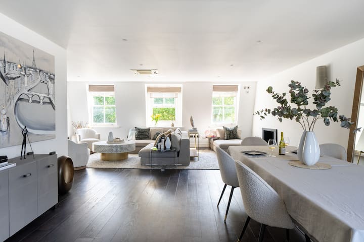 Fabulous Knightsbridge Penthouse