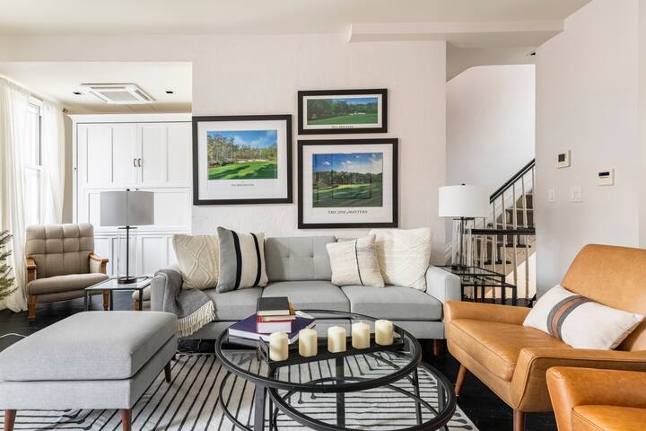 Townhouse sleeps 6 perfect for a family or couples