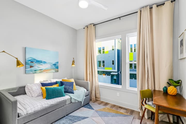 ห้องนอนติดกับห้องครัว