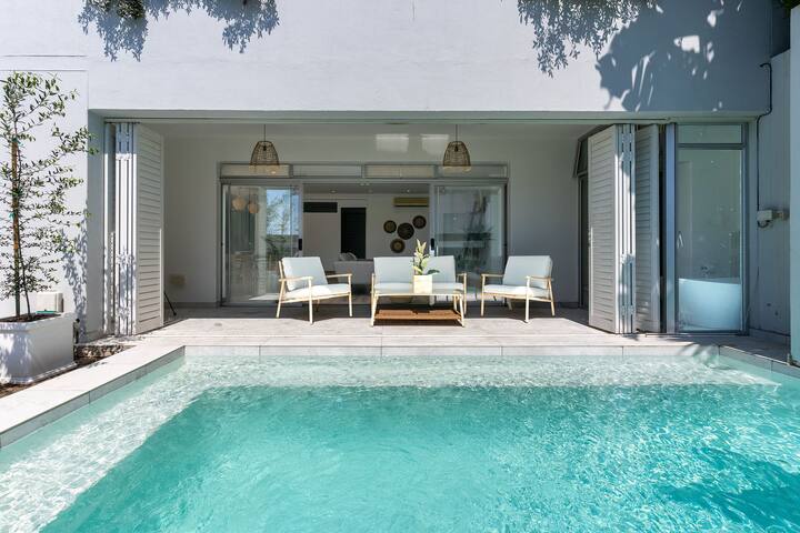 Conch Beach House gallery image 2