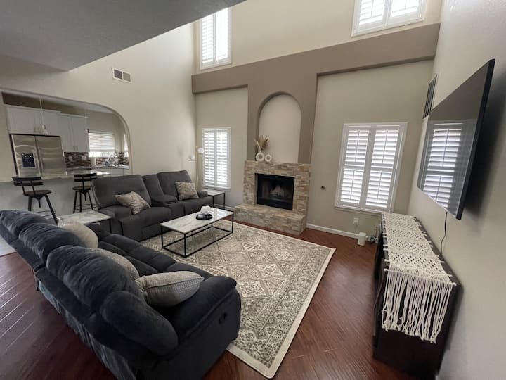 Newly Updated 3 bed/2.5 bath home in NE Heights Houses for Rent in