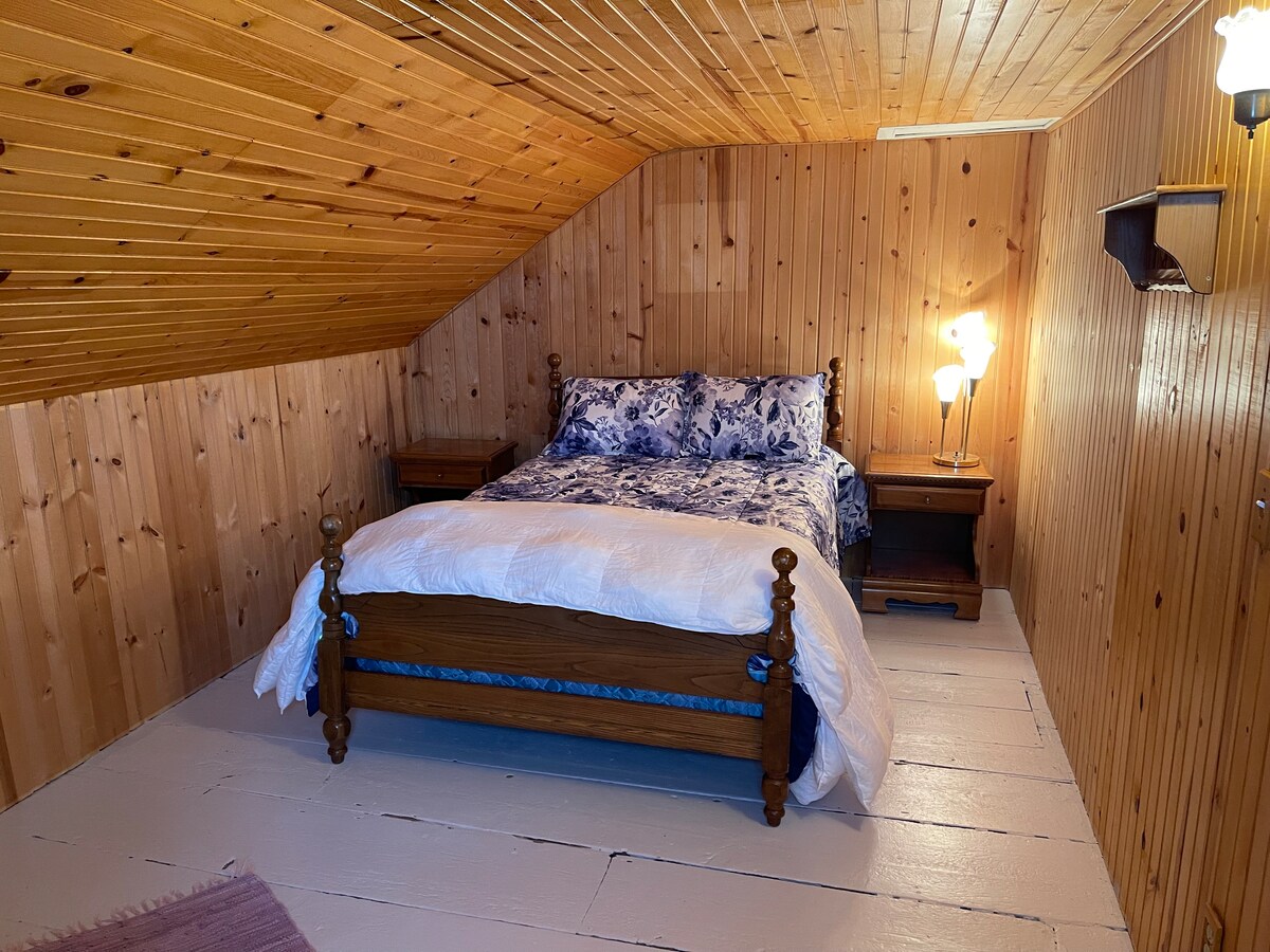 Bedroom 5 - 2nd floor