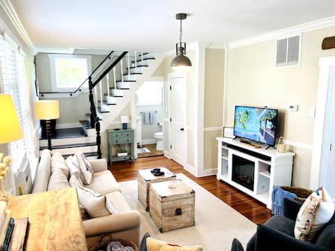 Mystic Pearl, Charming 4 Bedroom, Downtown Mystic