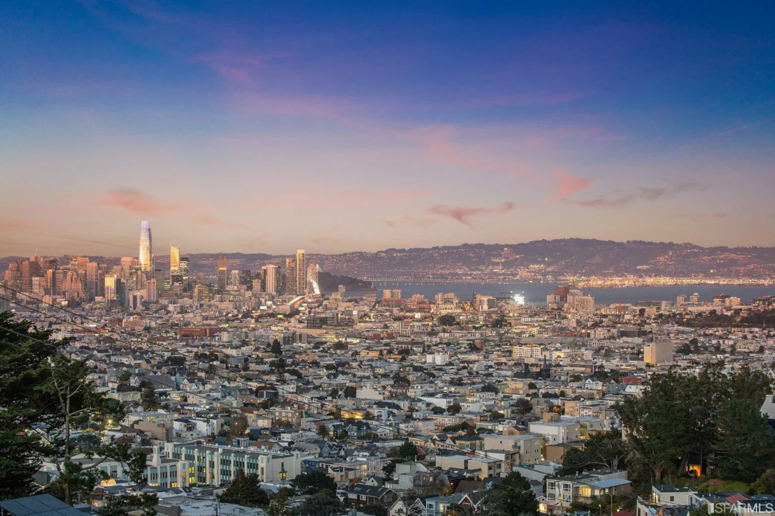 Home in San Francisco · ★4.86 · 2 bedrooms · 3 beds · 1 bath - Image 1