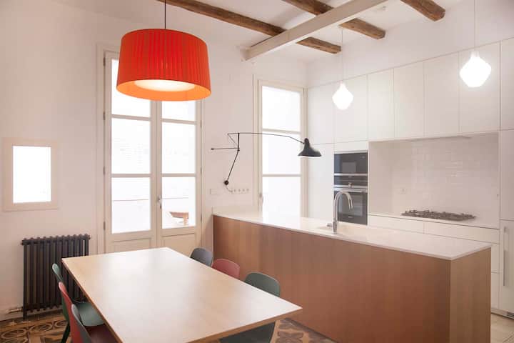 Renovated, Luxury 3br 2ba W Terrace In City Center - 