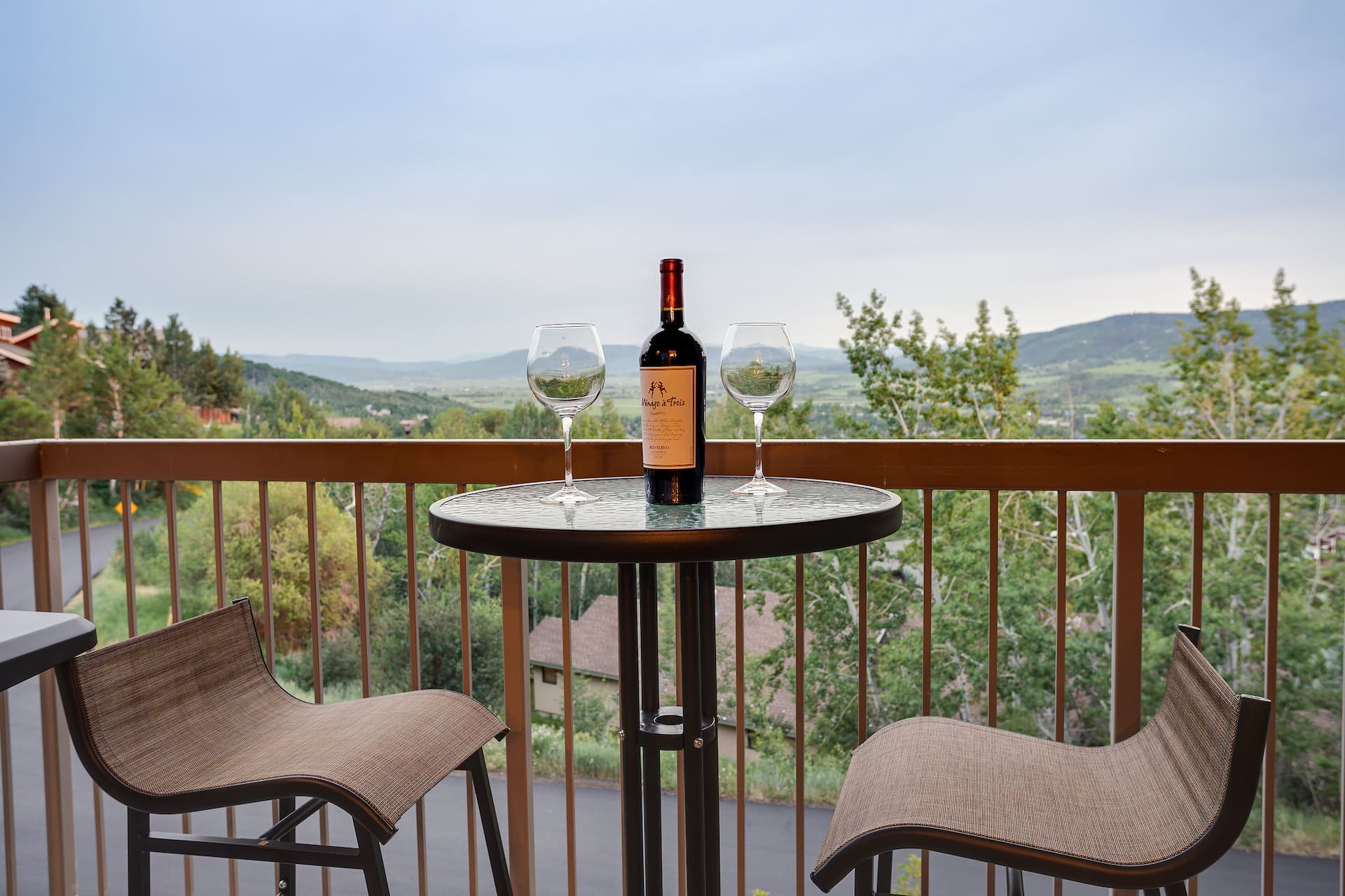 Contemporary Mntn Retreat *Easy, Close Mntn Access