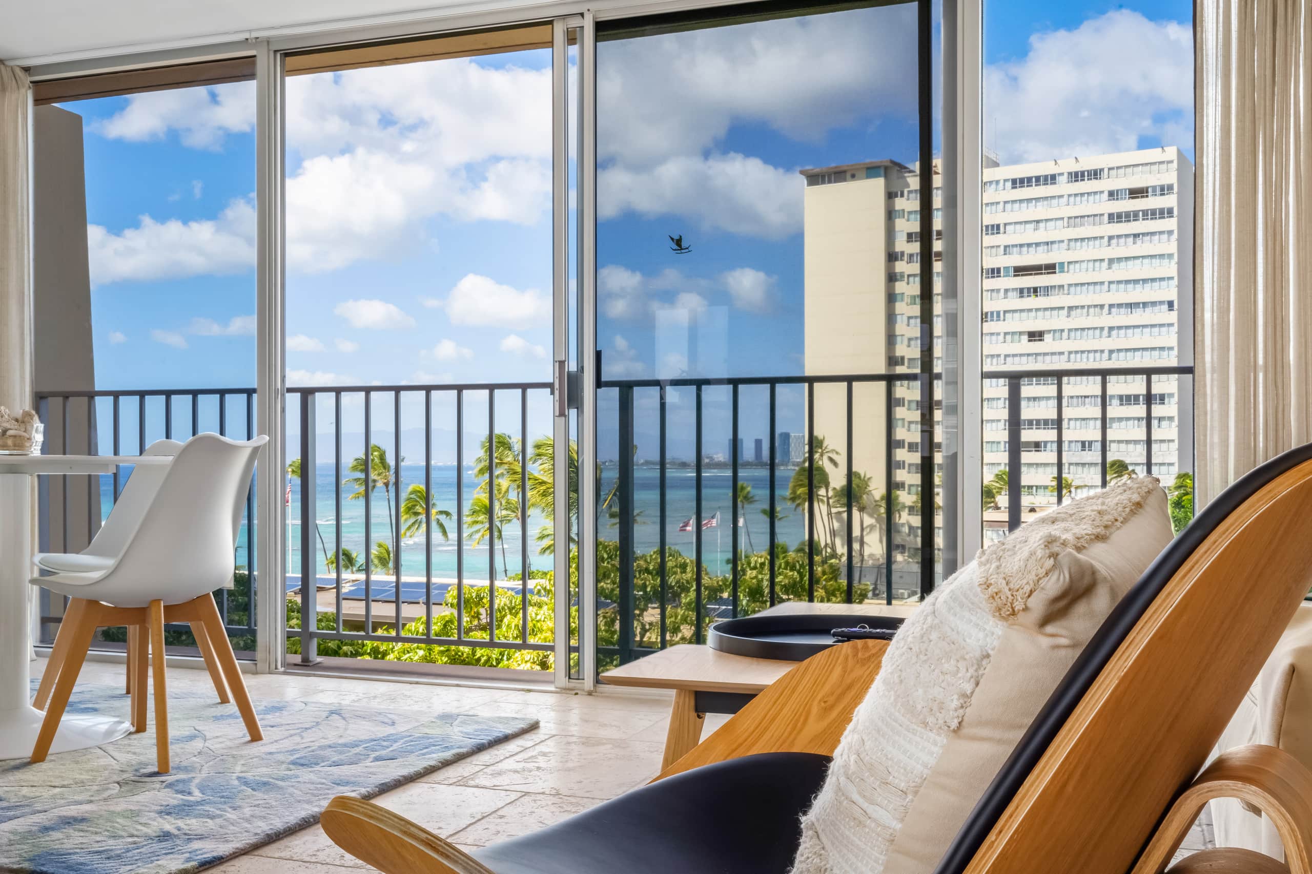 DHBH 803 1 Bedroom with Great Views, Kitchen & Den - Image 4