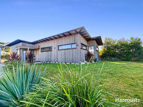 Scandi @ Stieglitz | Sleeps 6 | Modern & Stylish