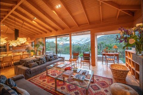Popular Airbnb listing: Unique house in the Native Forests of Aguas Claras in Zapallar