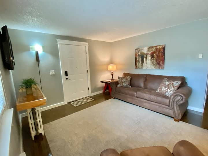 Cheerful 2 bed best value in NW Boise Townhouses for Rent in Boise