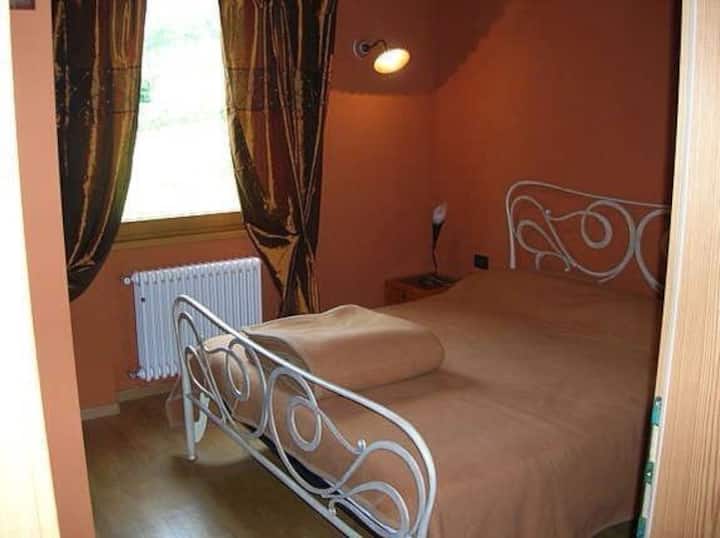 Tweepersoonskamer op de eerste verdieping 