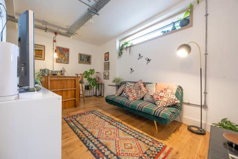 Successful Airbnb property: Beautifully appointed apartment in central Norwich in Old Catton