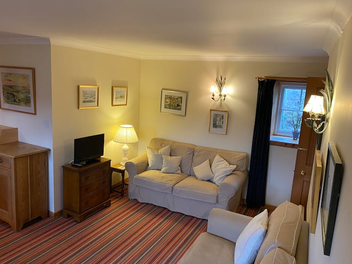 Peaceful Highland Cottage For 4 | Scenic Views - Lairg