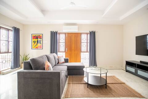 REEL HAUS - New 3BHK on Road No. 12, Banjara Hills
