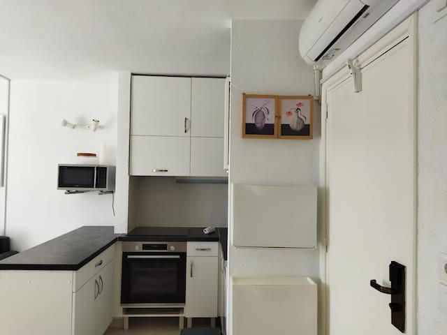 Malibu Apartments managed Airbnb listing 2