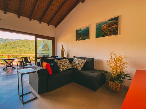 Casa da Montanha with A BEAUTIFUL view in Ilhabela-SP