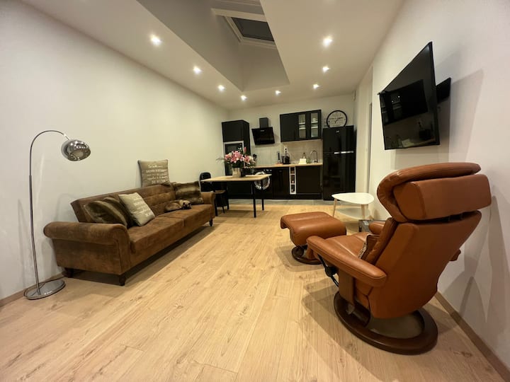 Cozy 40 sqm apartment for 2/3 people. JW Apartments for Rent in