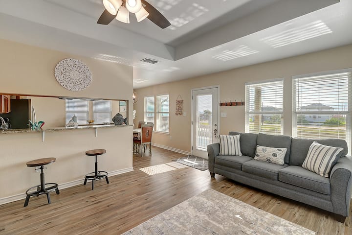 Waterfront Beach House Laguna Madre Bay - Corpus Christi, TX