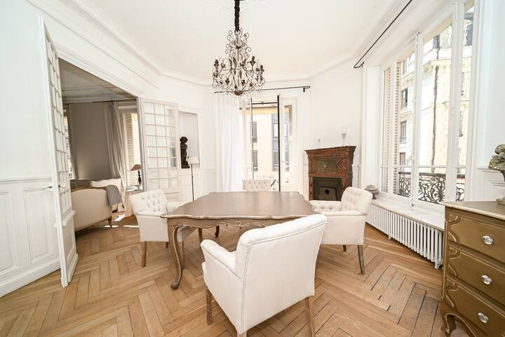 Vaste appartement Haussmanien*centre de Lyon*4star gallery image 3