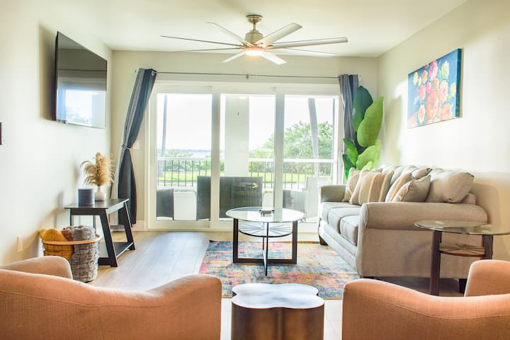Waterfront Gorgeously Updated Condo 2 Bed/2 Bah - Clearwater, FL
