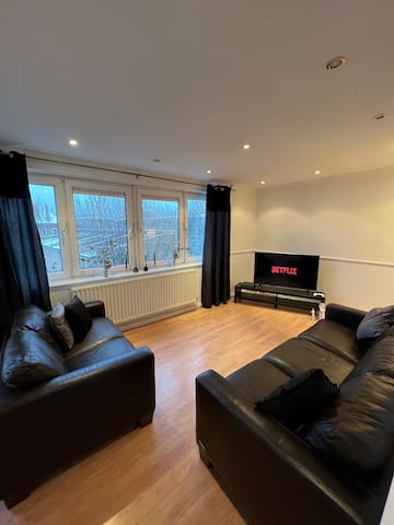 Luxurious 2 Bed Apartment in Shoreditch!