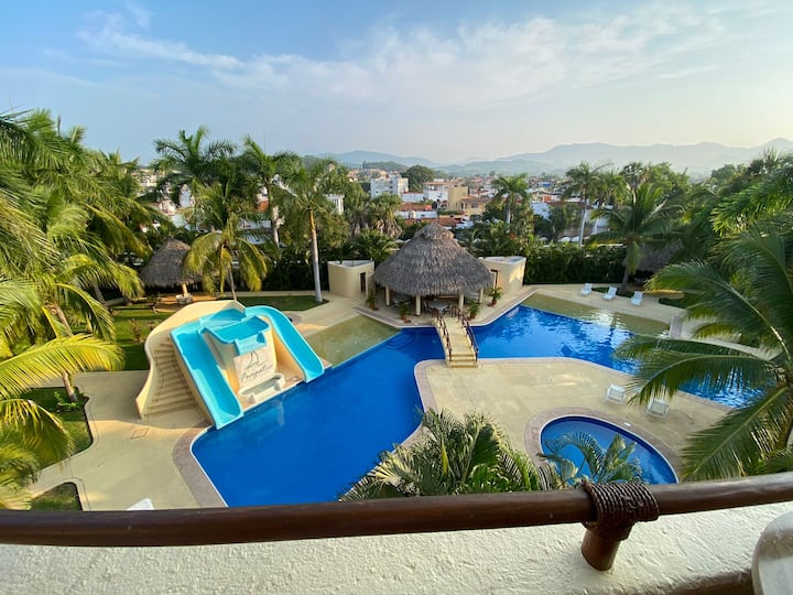 *2 Bedroom Penthouse * just minutes to the Beach* Condominiums for