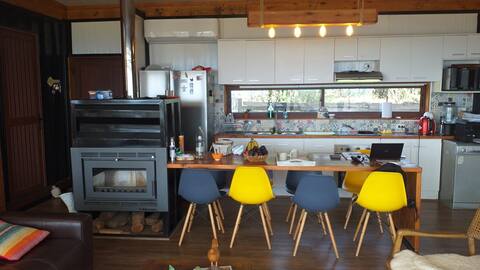 Successful Airbnb property: Beautiful cabin on the shores of Lake Colbun in Colbún
