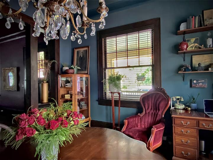 Large Enchanted Cozy Home Near 5 Pts - No Pet Fee - Homewood, AL
