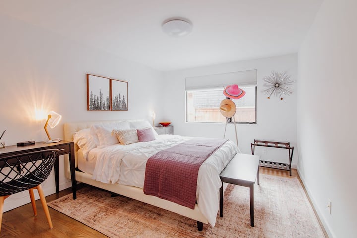 Spálňa pre hostí (manželská posteľ)