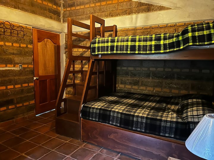 საძინებელი 1