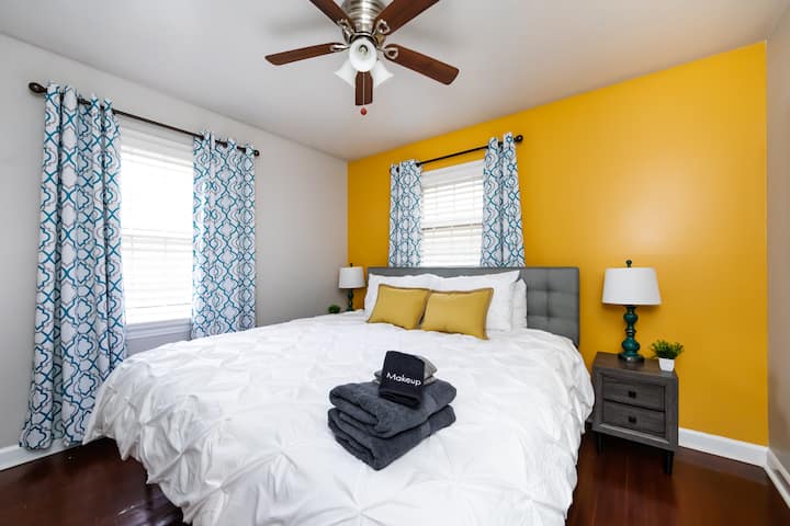 Chambre #2 Lit King spacieux - deux couchages confortablement