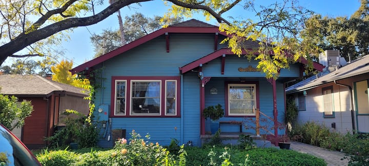 Old-meets-new cottage