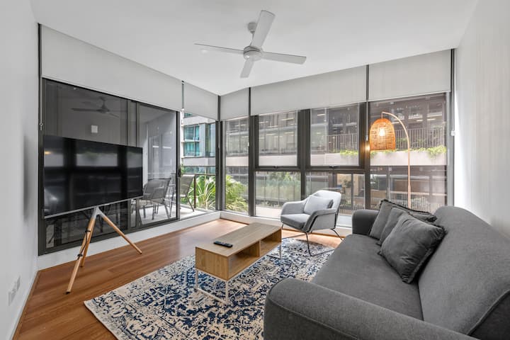 2br W/ Pool & Parking~ Walk To James St & Gasworks - ニューステッド