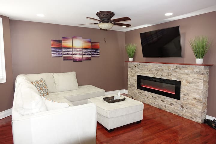 Spacious 3 Level Home with 5 BDR/3 BA & 2 Kitchens