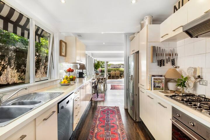 Bilgola Home – close to the beach gallery image 2