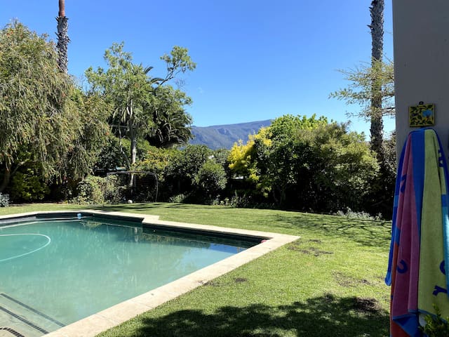 Home in Constantia Hills gallery image 2