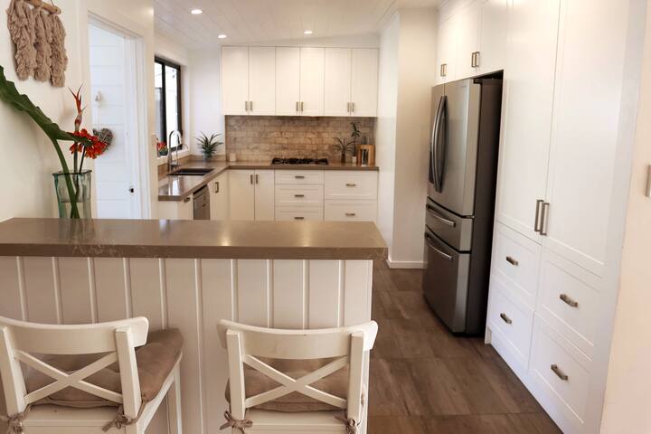 Breezy Beach House – Avalon Beach Awaits! gallery image 5