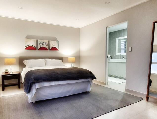 Modern peaceful apartment with views, pool & sauna gallery image 5