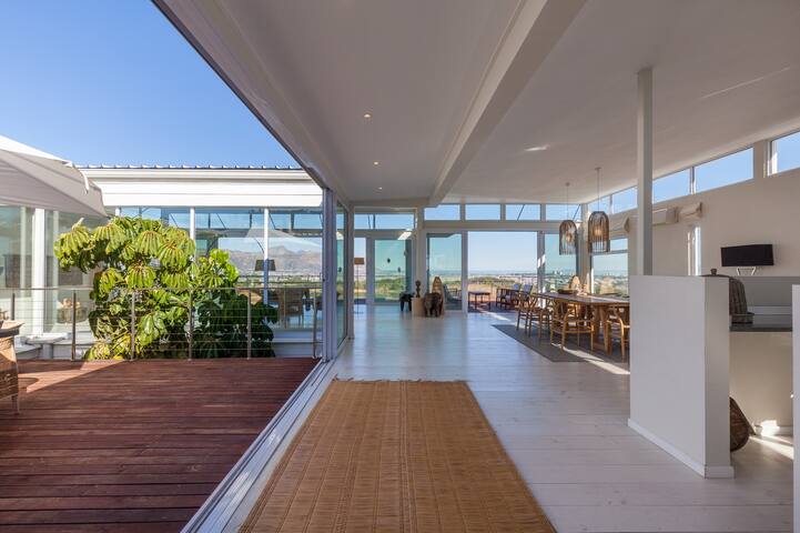 Glorious views, amazing sunsets! gallery image 3